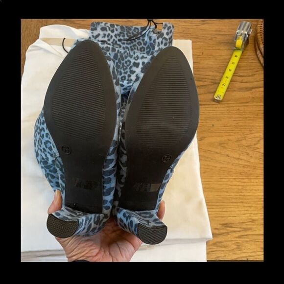 WILD DIVA BLUE LEOPARD OVER THE KNEE BOOTS… - Picture 6 of 10